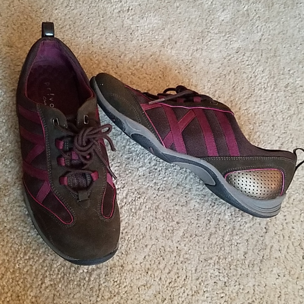 Privo by Clark's Savvin Sneakers sz 9